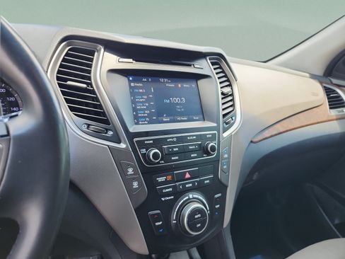 Used 2018 Hyundai Santa Fe Sport FWD image 13