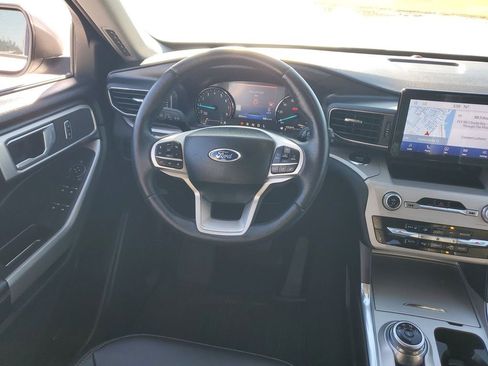 Used 2023 Ford Explorer XLT w/ Equipment Group 202A image 15