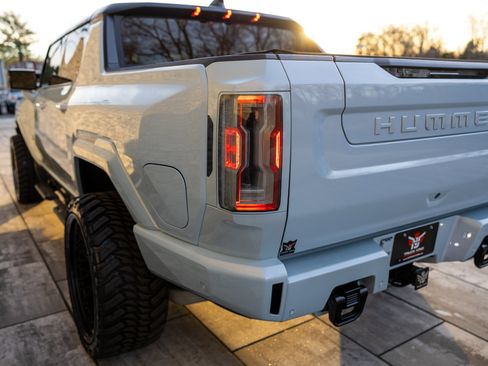 Used 2024 GMC Hummer EV 3X w/ Extreme Off-Road Package image 30