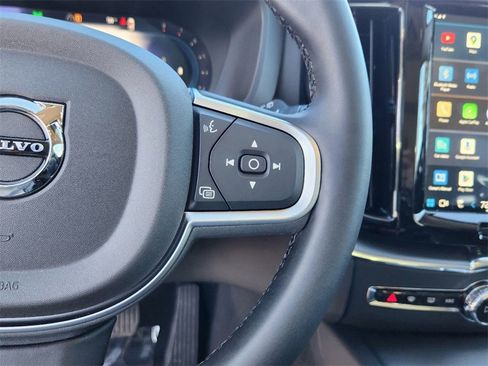 New 2025 Volvo XC60 B5 Core w/ Protection Package Premier image 10