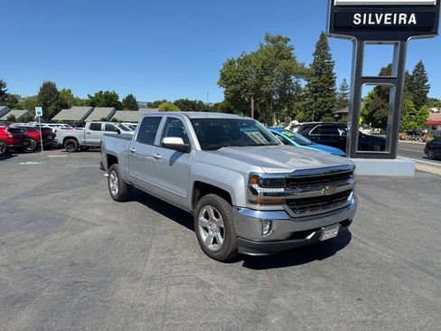 Used 2018 Chevrolet Silverado 1500 LT w/ All Star Edition RWD image 2