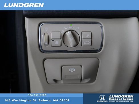 Used 2015 Volvo XC60 T6 w/ Proximity Package image 31