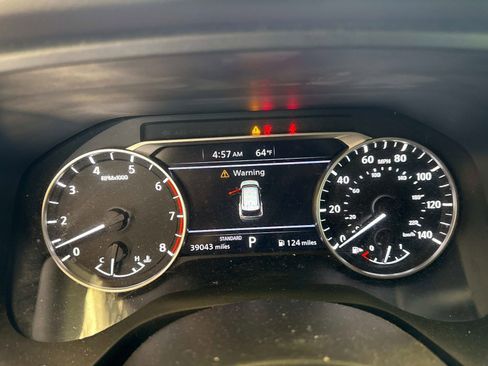 Used 2021 Nissan Rogue SV image 27