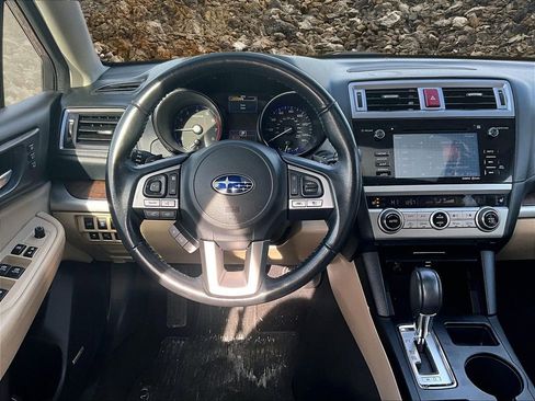 Used 2016 Subaru Outback 2.5i Limited image 5