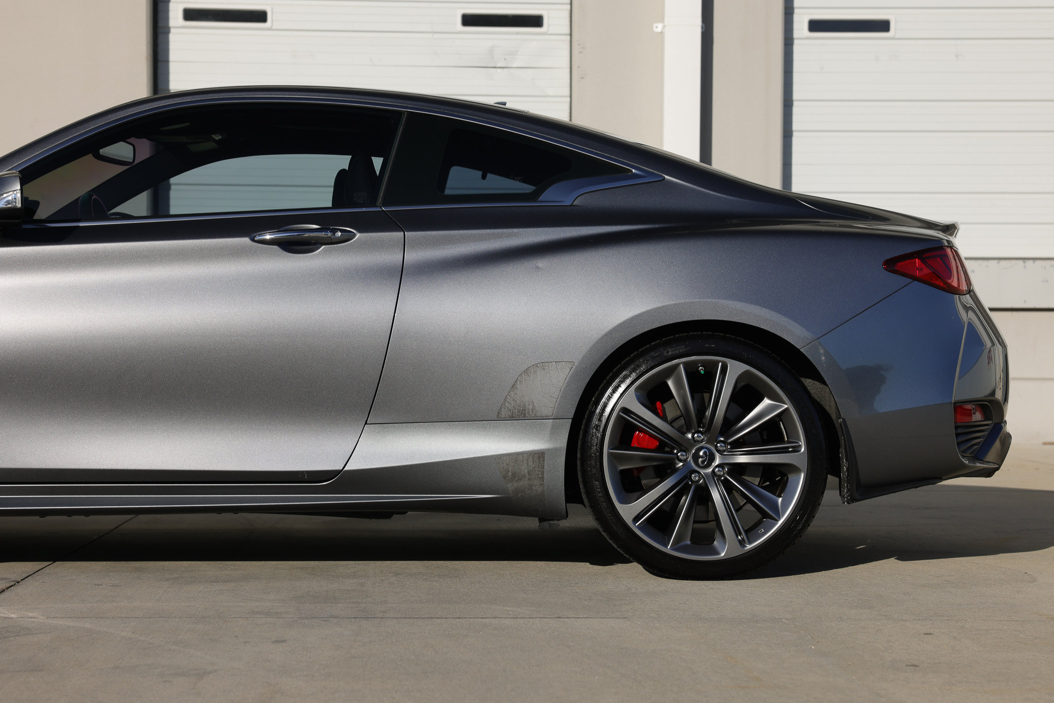 Used 2018 INFINITI Q60 Red Sport 400 w/ Sensory Package 3.0T Sport RWD image 32