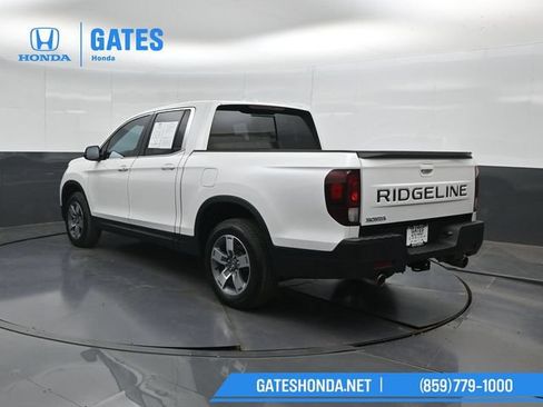 Certified 2025 Honda Ridgeline RTL image 8