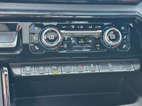 Used 2024 GMC Sierra 2500 AT4 w/ AT4 Premium Plus Package image 23