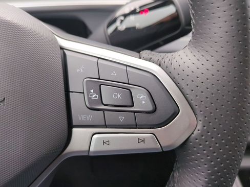 New 2026 Volkswagen Tiguan SE R-Line AWD/4WD image 19