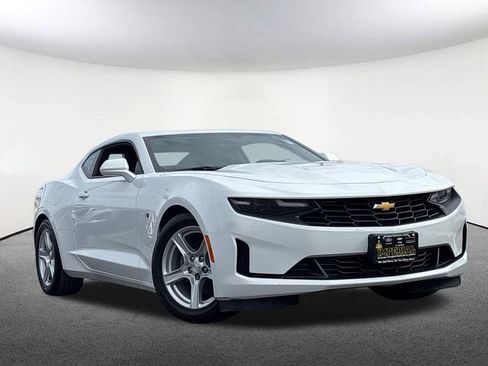 Used 2024 Chevrolet Camaro LT RWD image 2