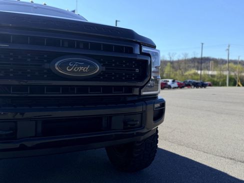 Used 2020 Ford F350 Lariat image 11