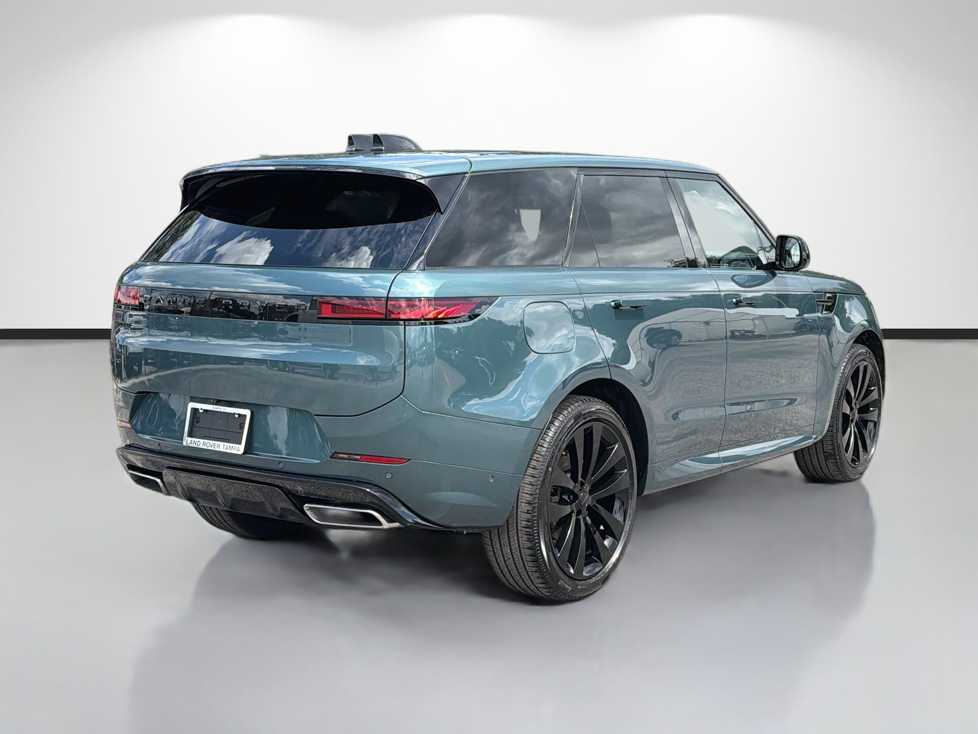 New 2027 Land Rover Range Rover Sport Dynamic SE AWD/4WD image 5