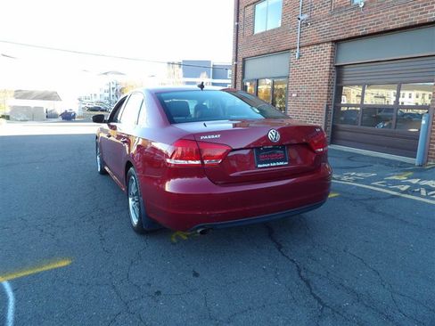 Used 2015 Volkswagen Passat 1.8T Limited Edition image 5