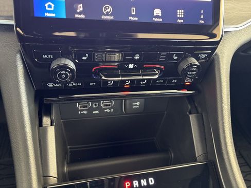 New 2025 Jeep Grand Cherokee L Limited w/ Black Appearance Package image 20