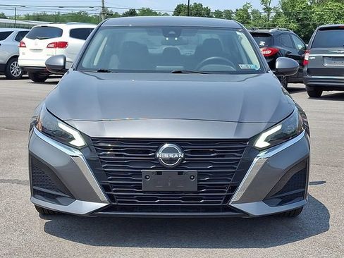 Used 2023 Nissan Altima 2.5 SV FWD image 10
