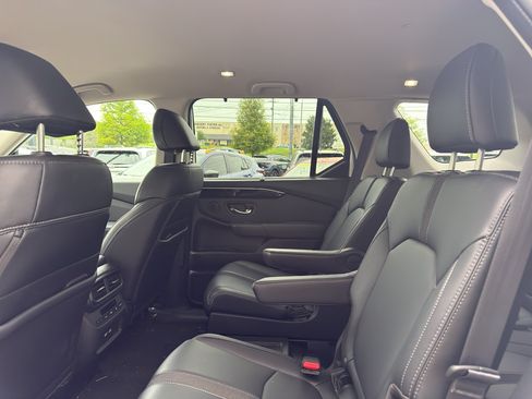Used 2023 Honda Pilot EX-L image 10
