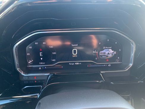 New 2025 GMC Sierra 1500 Elevation image 19