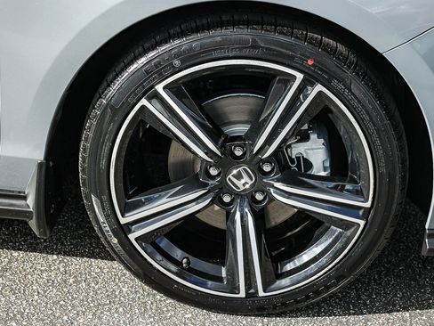 Used 2023 Honda Accord Sport image 13