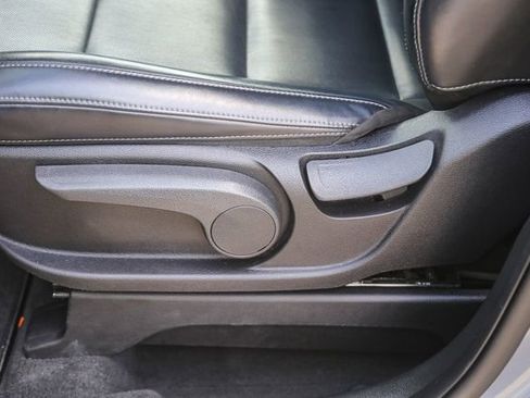 Used 2022 Kia Telluride LX image 24