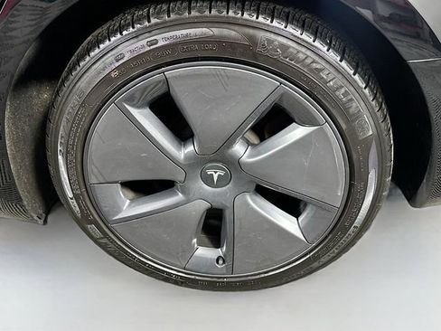 Used 2023 Tesla Model 3 Standard Range image 27