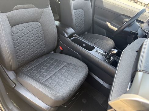 Used 2025 Nissan Kicks SV image 11