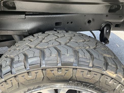Used 2017 RAM 2500 Laramie AWD/4WD image 42