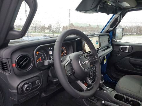 New 2026 Jeep Wrangler Unlimited Rubicon image 12