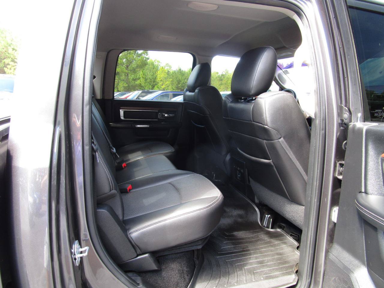 Used 2015 RAM 2500 Laramie w/ Convenience Group AWD/4WD image 27