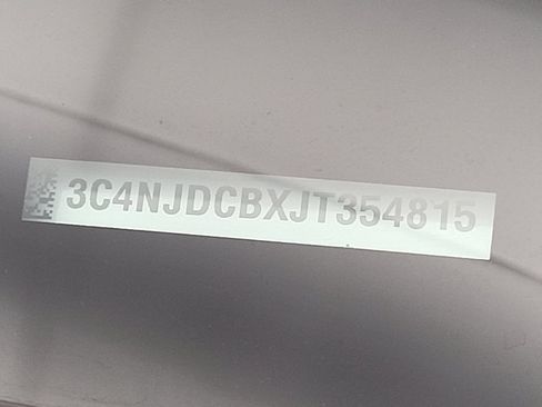 Used 2018 Jeep Compass Limited image 33