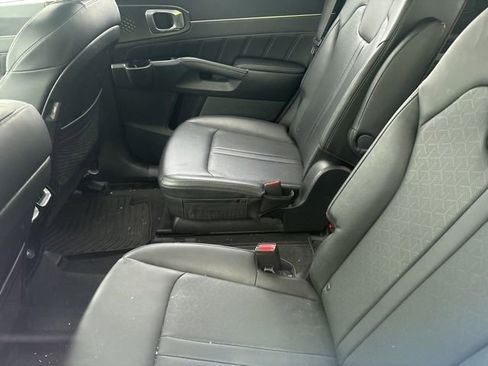 Used 2022 Kia Sorento SX FWD image 9
