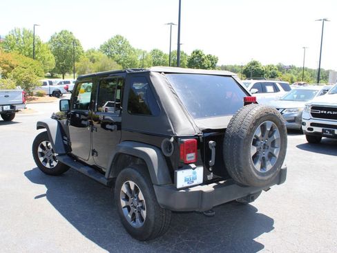Used 2012 Jeep Wrangler Unlimited Sport AWD/4WD image 13