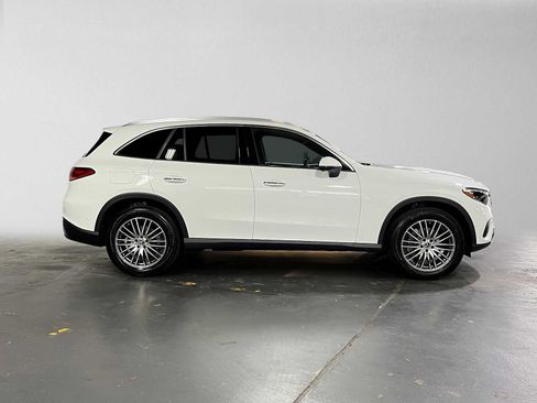 Used 2026 Mercedes-Benz GLC 300 4MATIC image 2