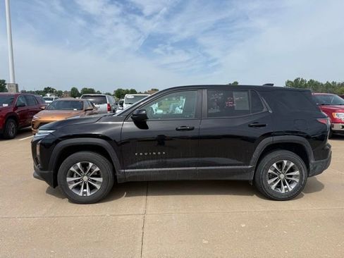 Used 2025 Chevrolet Equinox LT FWD image 6