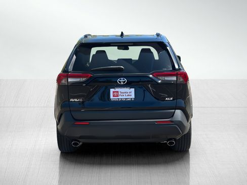 Used 2020 Toyota RAV4 XLE Premium FWD image 6