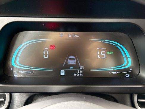 Used 2025 Hyundai Elantra Hybrid FWD image 17
