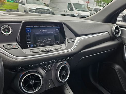 Used 2020 Chevrolet Blazer LT image 25