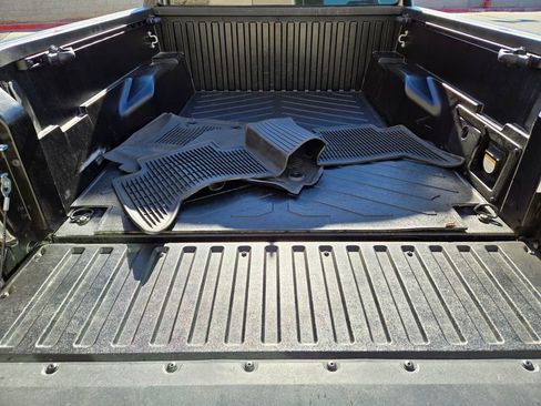 Used 2021 Toyota Tacoma TRD Sport w/ Technology Package image 17