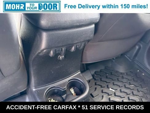 Used 2015 Jeep Wrangler Unlimited Rubicon w/ Connectivity Group AWD/4WD image 42