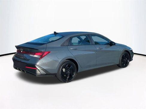 New 2026 Hyundai Elantra Sport image 5