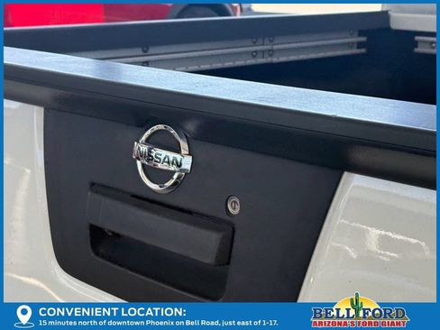 Used 2017 Nissan Frontier SV w/ SV Value Truck Package AWD/4WD image 12