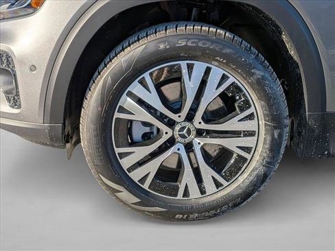 New 2026 Mercedes-Benz GLB 250 4MATIC image 9