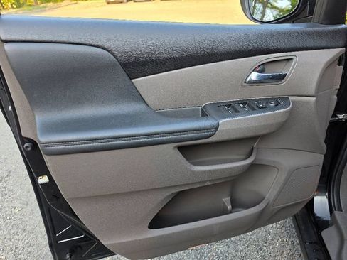 Used 2014 Honda Odyssey EX-L image 19