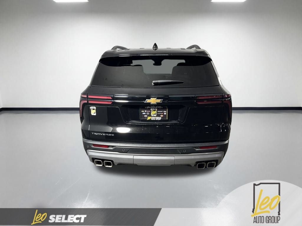 Used 2026 Chevrolet Traverse LT w/ Driver Confidence Package FWD image 6