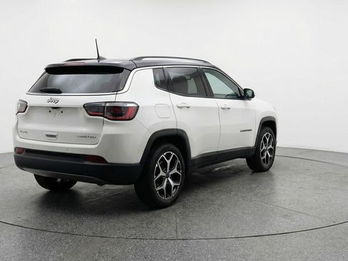 Used 2025 Jeep Compass Limited AWD/4WD image 7