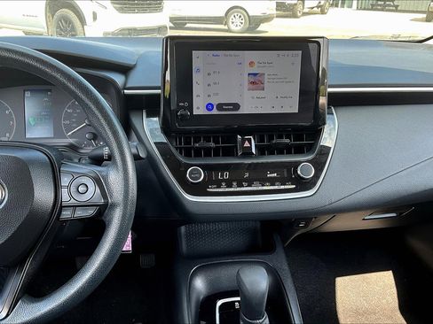 Used 2024 Toyota Corolla LE image 6