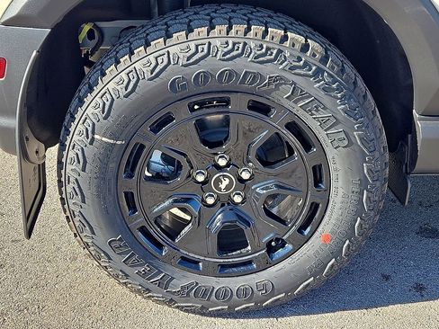 Used 2025 Ford Bronco Sport Outer Banks w/ Sasquatch Outer Banks Package AWD/4WD image 40