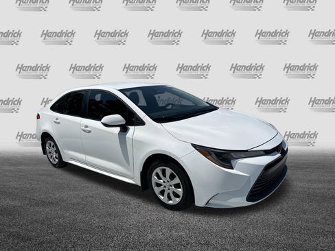 Certified 2025 Toyota Corolla LE FWD image 2