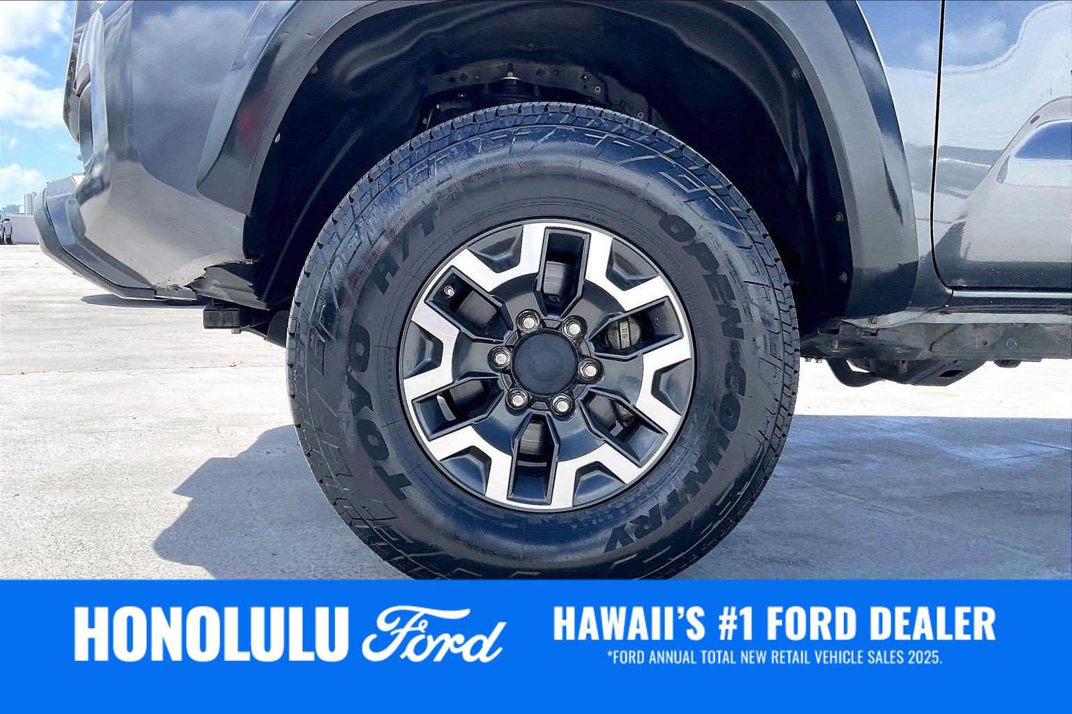 Used 2020 Toyota Tacoma TRD Off-Road w/ Technology Package AWD/4WD image 8