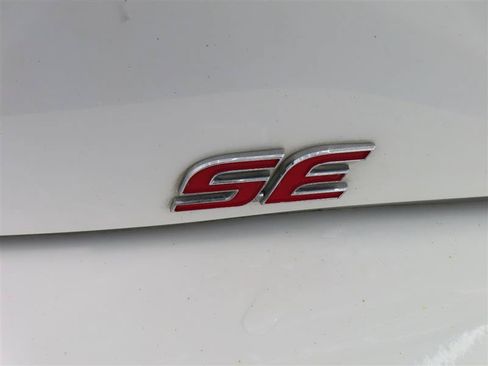 Used 2024 Toyota Corolla SE FWD image 14