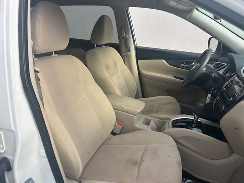 Used 2016 Nissan Rogue S w/ Appearance Package image 6