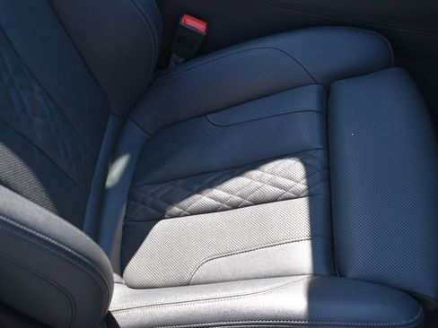 Used 2023 BMW 530e RWD image 24